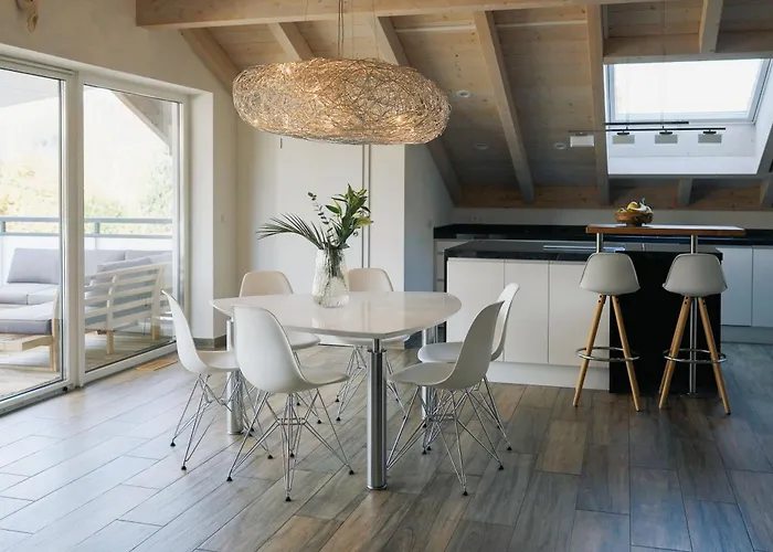 Lichtdurchflutete Mit Grosser Dachterrasse 布鲁克米尔