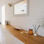 Lichtdurchflutete Mit Großer Dachterrasse *