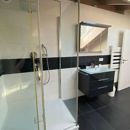 Lichtdurchflutete Mit Grosser Dachterrasse Apartman